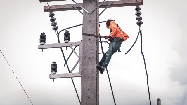 Bezpieczeństwo elektryków - rola nadzoru i odpowiedniego prowadzenia prac