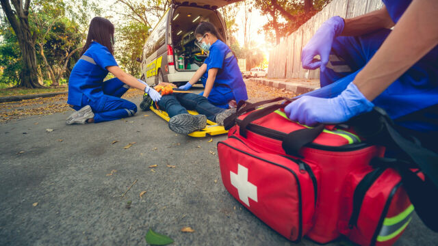 Podstawowe wyposażenie torby ratownika medycznego